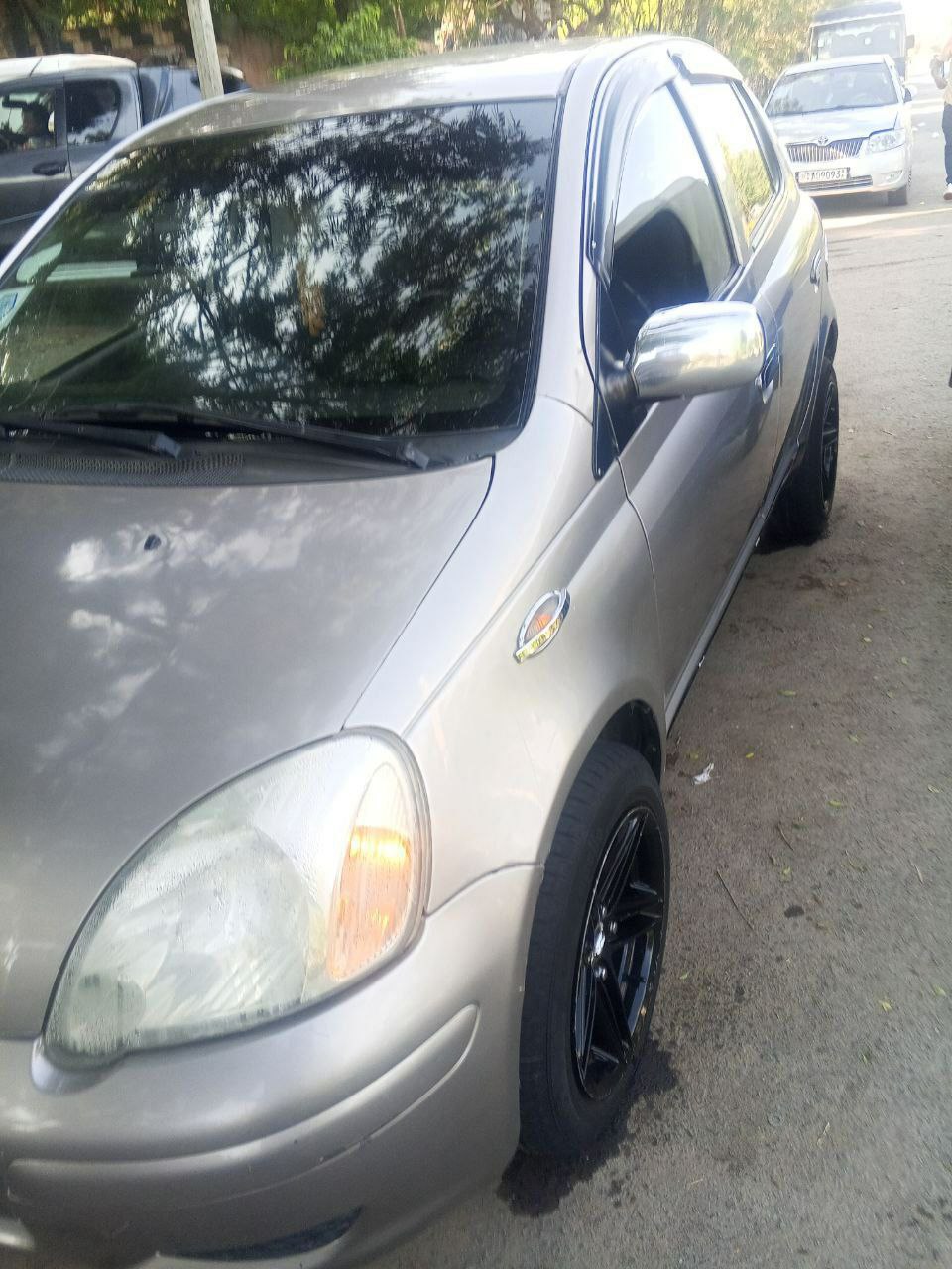 Toyota Land Cruiser 2004