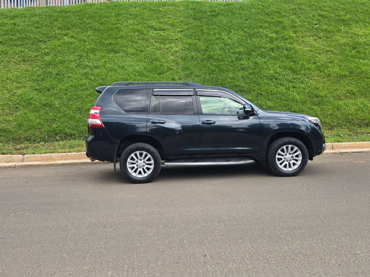 Toyota Land Cruiser 2016