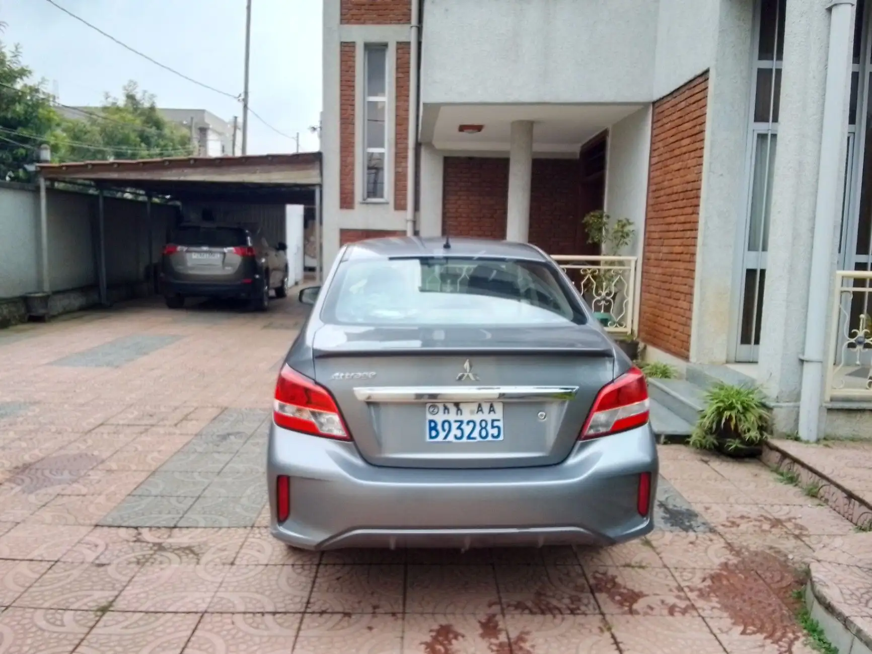 Mitsubishi attrage 2021