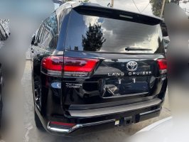 Toyota Land Cruiser 2023 exterior