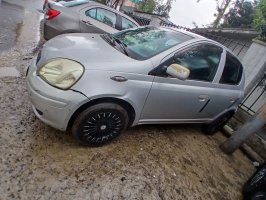 Toyota Land Cruiser 2004 exterior