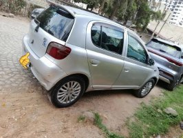 Toyota Land Cruiser 2000 exterior