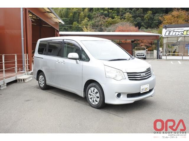 2011 TOYOTA NOAH X 2011 2.0L TOYOTA NOAH X 2011 2.0L for Sale