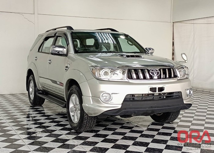 2009 TOYOTA FORTUNER 4WD AT 2009 3.0L TOYOTA FORTUNER 4WD AT 2009 3.0L for Sale