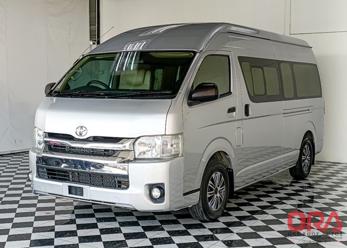 2017 TOYOTA COMMUTER 2WD MT 2017 3.0L TOYOTA COMMUTER 2WD MT 2017 3.0L for Sale