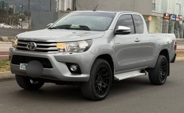 2017 Toyota Hilux for Sale