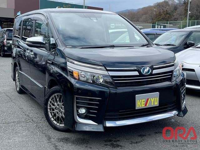 2017 TOYOTA VOXY HYBRID ZS KIRAMEKI II 2017 1.8L TOYOTA VOXY HYBRID ZS KIRAMEKI II 2017 1.8L for Sale