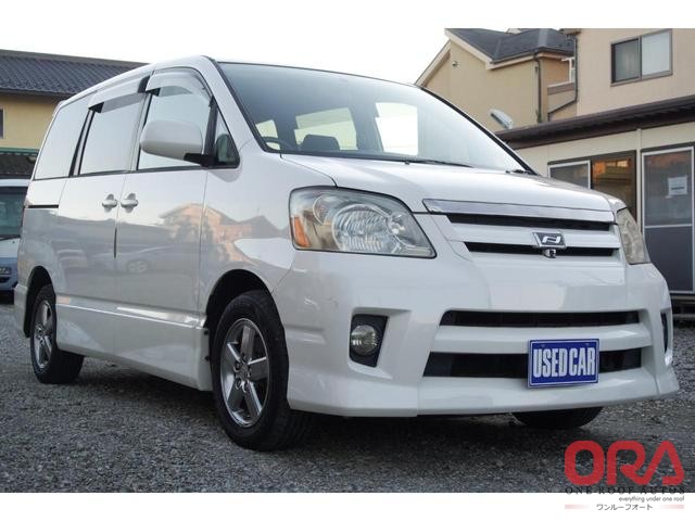 2004 TOYOTA NOAH 2004 2.0L TOYOTA NOAH 2004 2.0L for Sale
