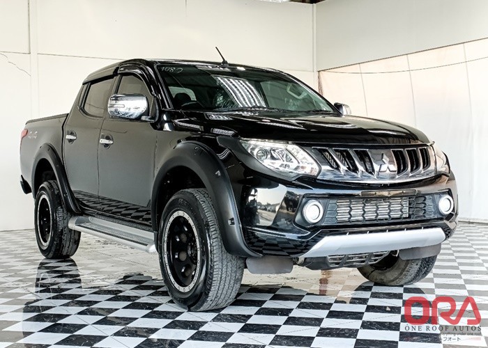 2017 MITSUBISHI DOUBLE CAB 4WD AT 2017 2.5L MITSUBISHI DOUBLE CAB 4WD AT 2017 2.5L for Sale
