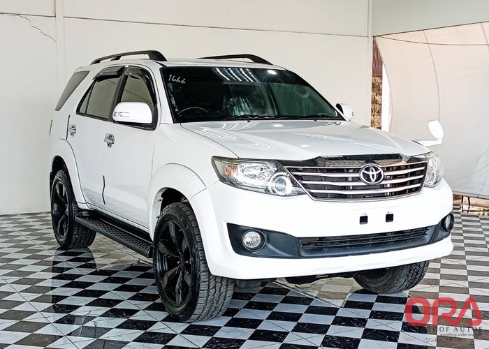 2014 TOYOTA FORTUNER 2WD AT 2014 2.7L TOYOTA FORTUNER 2WD AT 2014 2.7L for Sale