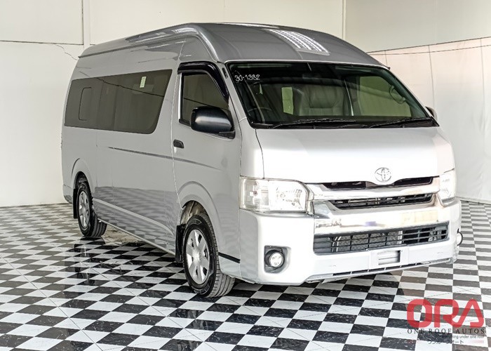 2017 TOYOTA COMMUTER 4WD MT 2017 3.0L TOYOTA COMMUTER 4WD MT 2017 3.0L for Sale